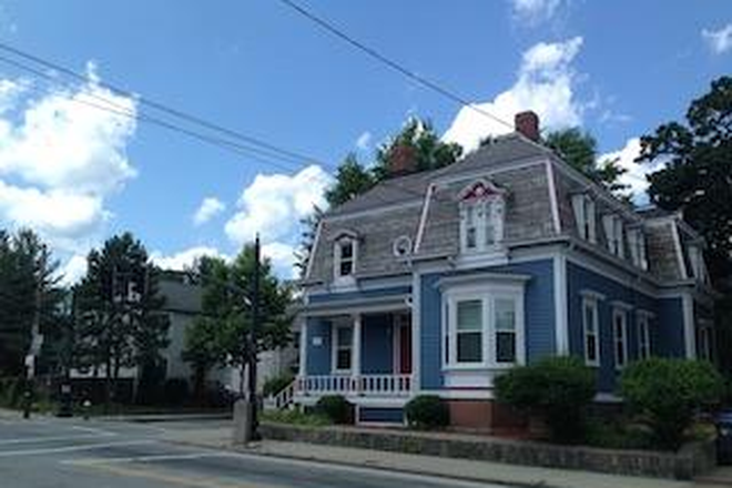 Outside - Spacious, four room, one bed apartment in Historic Victorian Home