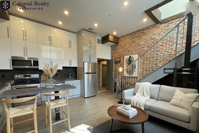1 Bedroom Loft Example - MOVE NOW! HUGE LUXURY STUDIO MOMENTS TO BU! IN-UNIT LAUNDRY!!!!