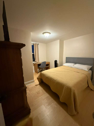 Upstairs Bedroom - Peaceful, Well-Located Rowhome Near Hopkins & Bayview