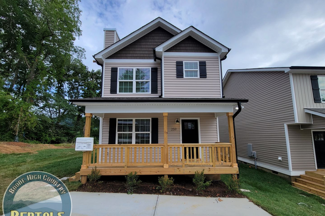 - 3/2.5 Modern Home off 421 in Boone, R-2 Zoned