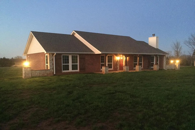 Front of Home - Luxurious Country Home in North Stillwater on 1 acre - only 6 miles from campus!!