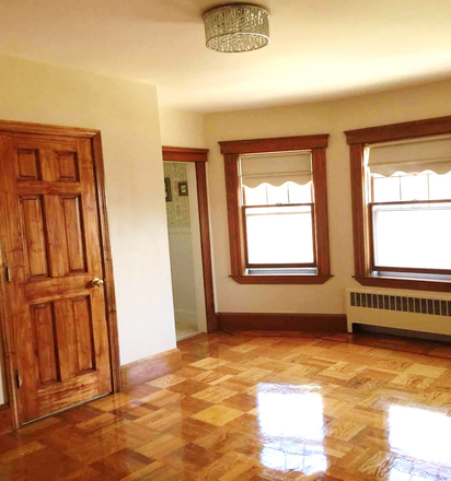 living room - Private Bedrooms available in a newly renovated Unit within walking distance to Tufts Campus