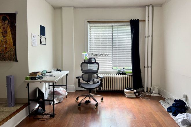 1\ - Renovated Newtonville 1 Bed | Heat & Hot Water Included | Near Commuter Rail