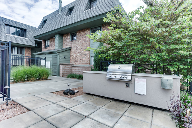 bbq - First Month Free!! 2 Bedroom Condo Close to CMU!