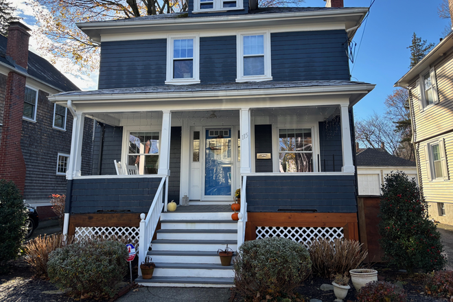 front of house - Whole House Available Aug 26-Aug 27