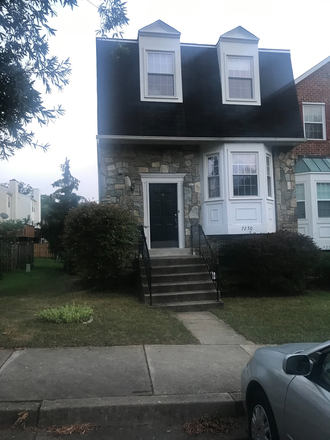 Front of House - Furnished Bedroom, $775/month, 2 rooms open soon (includes all utilities, internet, parking) Townhome