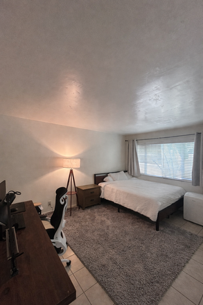 Master Bedroom - Villa La Jolla 1 Bed Apartment, Furnished, Very close to campus