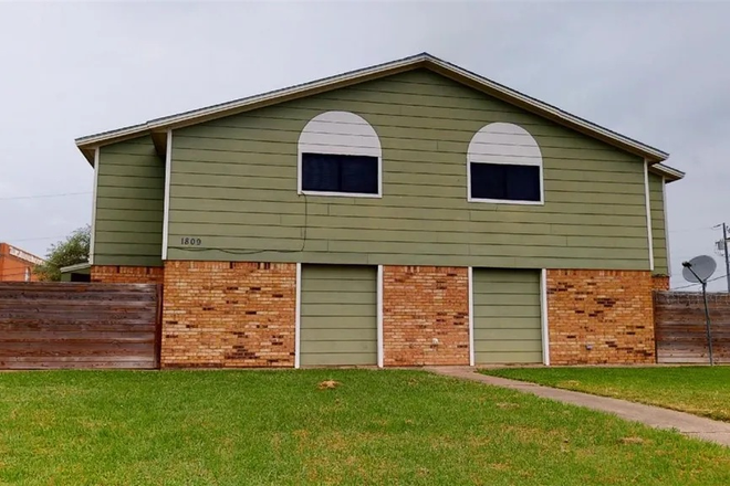 Exterior - Town Home 10 minutes from Texas A&M!