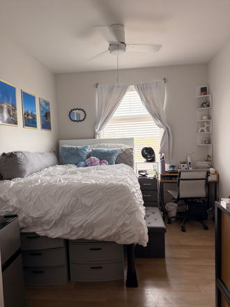 Bedroom - Sweetwater Gainesville Apartments, Very Close to Campus