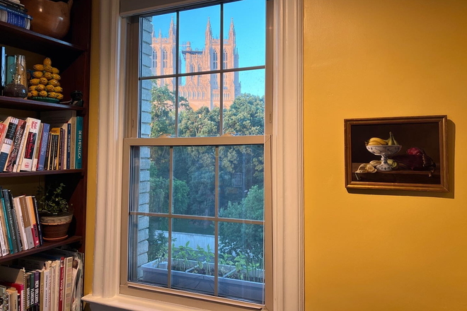 View of the cathedral from the kitchen window - Cathedral Views and European Elegance in the heart of DC