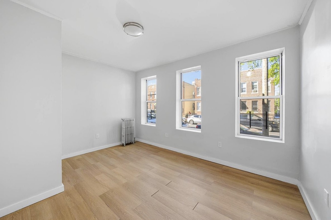 bedroom - 1644 64 St Townhome