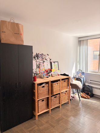 Bedroom - 1 Furnished Bedroom in a sunny 2-bedroom appartment