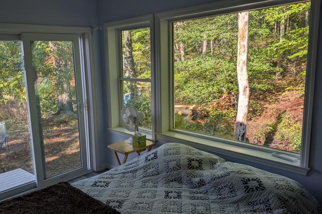 Bedroom - Beautiful first floor lakeside, quiet 1-2 bdrm apartment; 6mi. from Amherst, academic