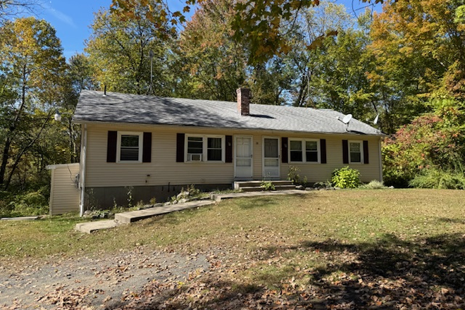 Exterior - 38 Maple St, Belchertown, MA
