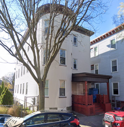 Outside view - 91 Savin Hill Ave, Apt 2 (4 bed/2 bath)