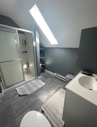 - - TUFTS UNIVERSITY 2027 HOUSING 6 BED 2 BATH Apartments