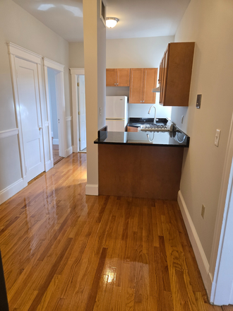 Kitchen - Comm Ave 2 Bed Allston Apartments