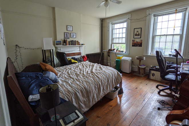 bedroom - Amherst Umass bus route, Two bedroom apartment