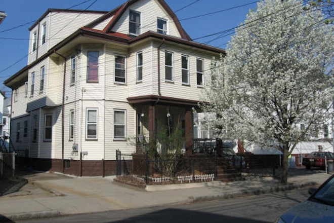 Exterior - 7 Bed 2 Bath NO BROKERS FEE!!!!!! Apartments