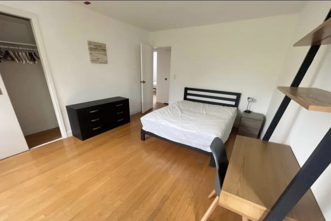 Bedroom - 1 Bedroom Available in a 2 bed 1 bath apartment, 2 blocks from Brown