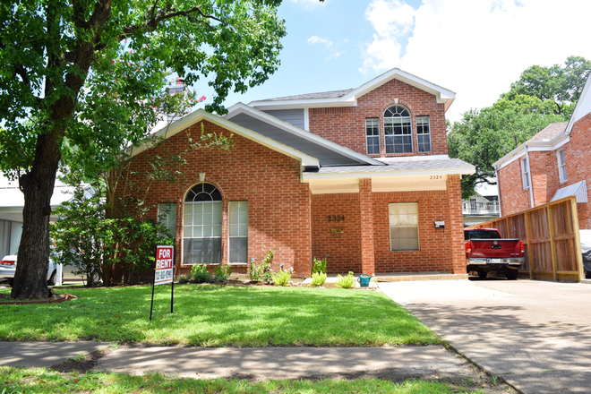 Front. - Duplex / Apartment - Great Location (Rice U, Medical Center, Rice Village)