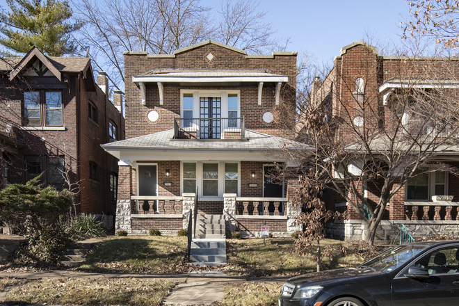 Outside street view - 2049 Alfred Avenue St. Louis, MO 63110