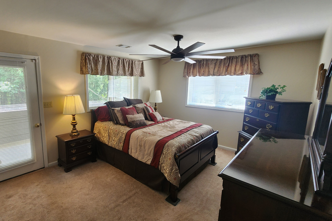 Bedroom 1 - Lakeview Apartment