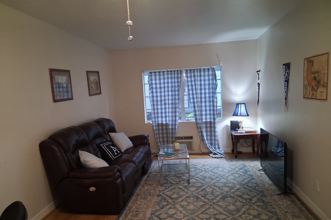 Living Room - 5607 Jackson ST