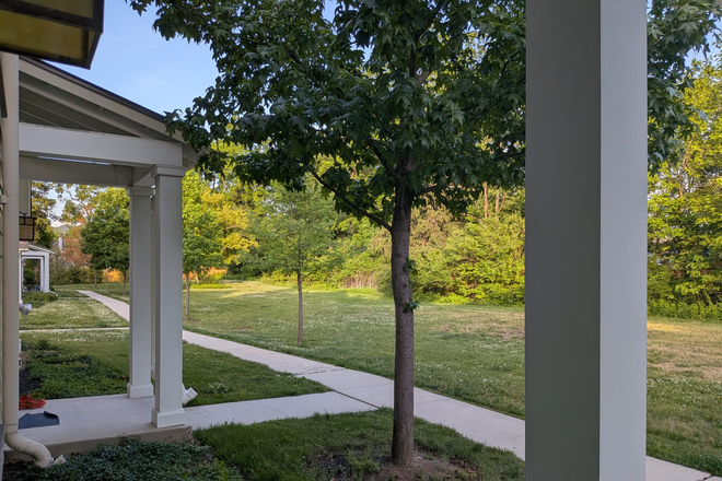Exterior view - Summer sublet:Furnished 2BR thome-East Merwick Ct-Princeton