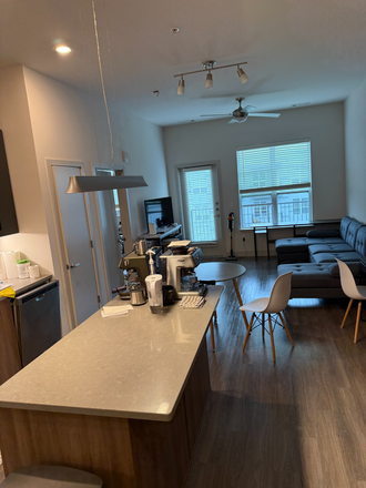 Living Room- Common Space - Vero Apartments