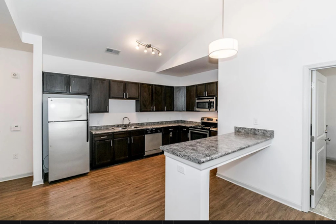 Photos taken from the 808 website. - 808 West Apartments