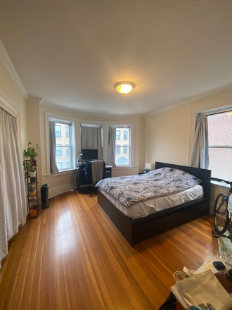 Bedroom - SUMMER SUBLET Room in Shared 4 bed /2 bath home, very respectful roommates