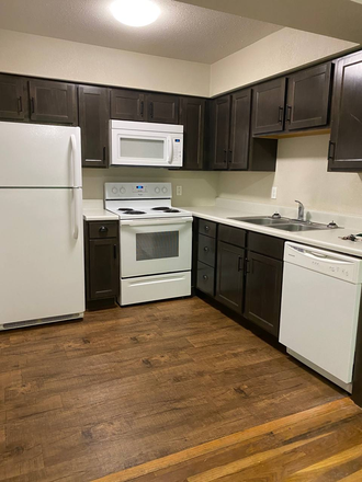 Kitchen - University Crossing Apartments
