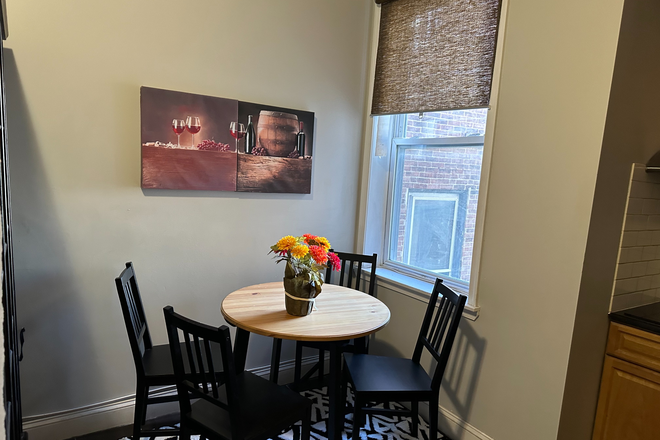 dining area - University City large Two-bed apart available in September Apartments