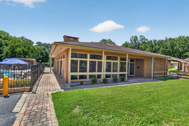 Front - 1810 Northwest 23rd Boulevard, #165