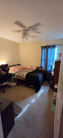 Bedroom 1 - Whole unit for rent, Close to campus, Parking included! Apartments