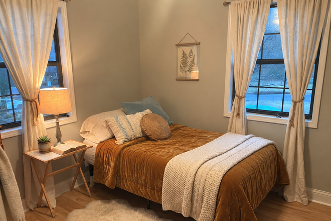 Bedroom - 2 Bed / 1 Bath Available in September 2026 House