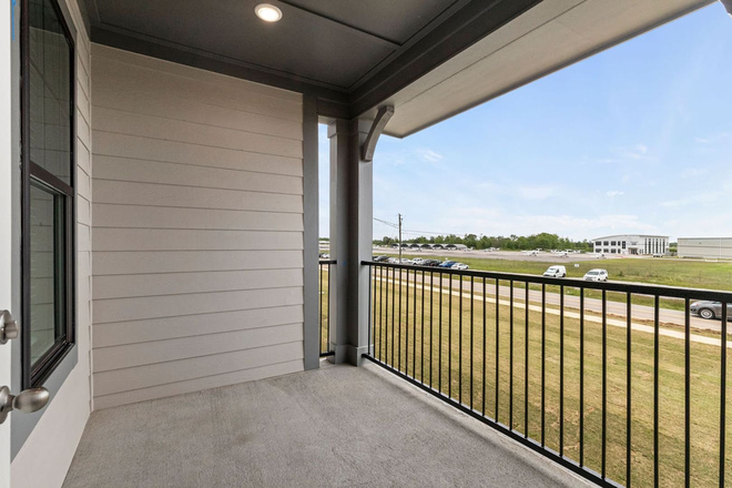 Photo - 337 Airport-Suite 205 Townhome