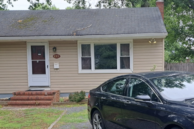 Front - 3 BD Single House for Rent