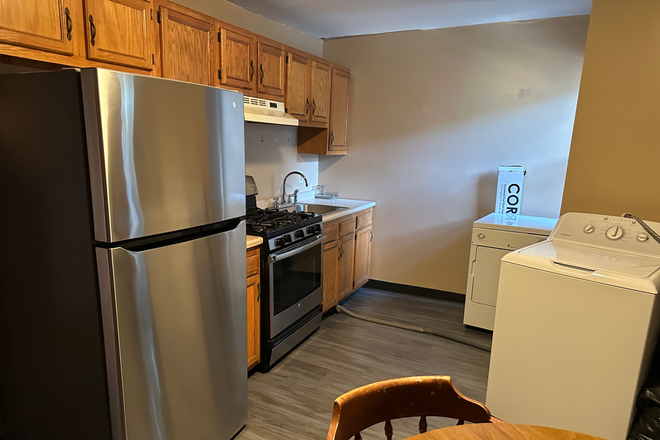 modern eat-in kitchen - 102 Hammond Street, Boston, 02120 # 1 Apartments
