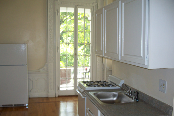 french doors - 159 Prospect Street, Studio, $1650 - Avail. July 1st