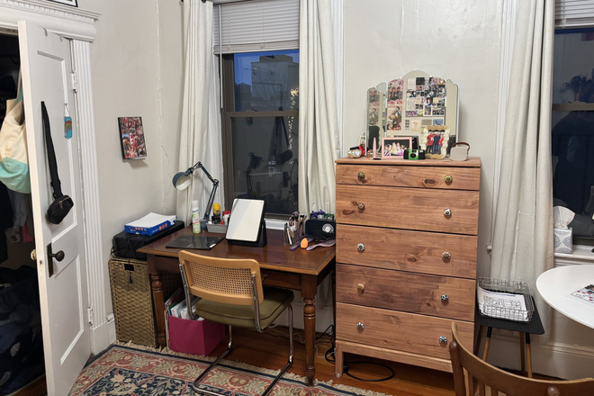 Call/text 602-317-9877 for a showing. - 9-1-26 / NO-FEE STUDIO / SUNNY 4TH FLOOR / H&HW INCL / LAUNDRY ROOM / LOOK AT PICS!!