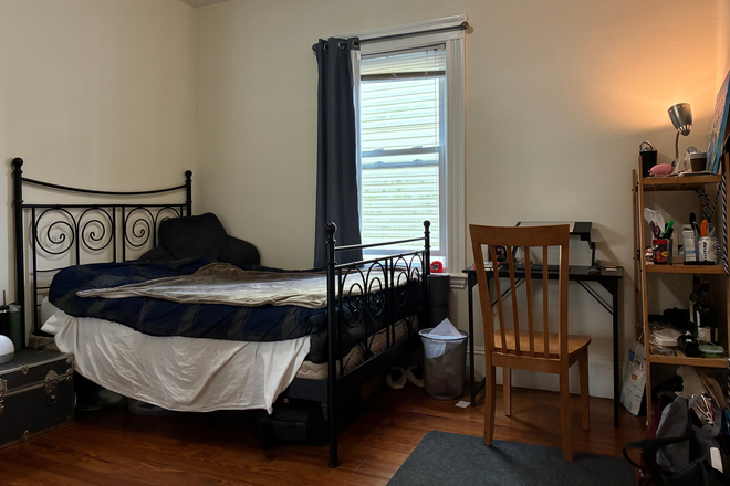 Alt. Bedroom view - Single furnished room on quiet street with private en suite bathroom Condo