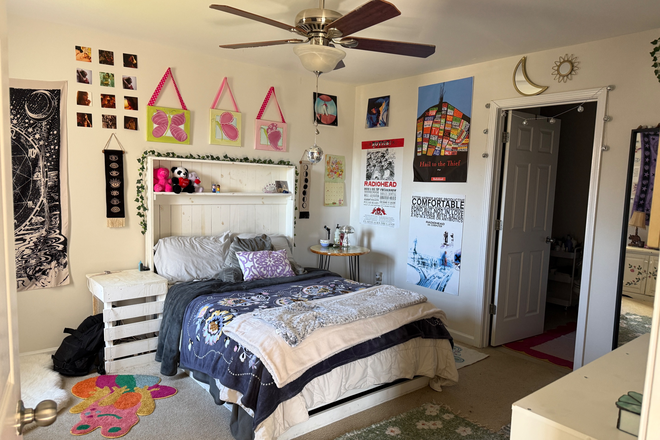 bedroom - University Heights