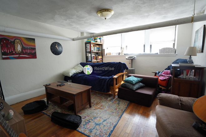 1 - SEPT 2026-Awesome Central Sq 3 bed. H/HW inc. Easy MBTA! No fee!