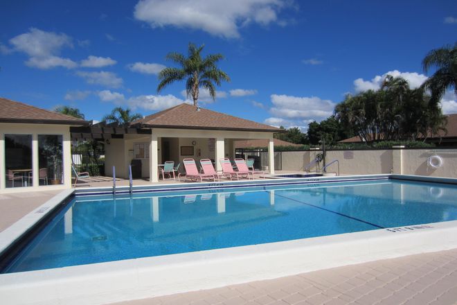 Community Pool - Furnished Bright/Clean Master Bedroom. Utilities Included. Quick bus ride to FAU campus