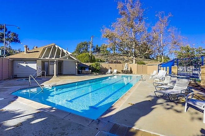 pool/spa - Furnished room/private bath -- 5 miles from UCSD -- Intl welcome!