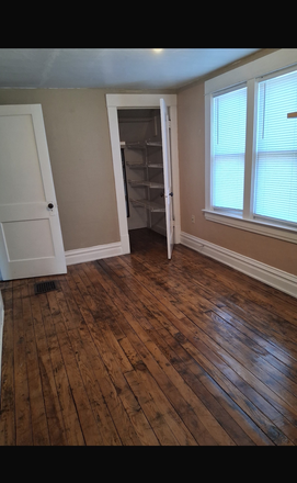 bedroom - Freedom close to MSU campus House