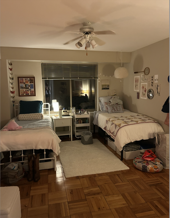 Right side is the bed thats open - Birkshires Apartments