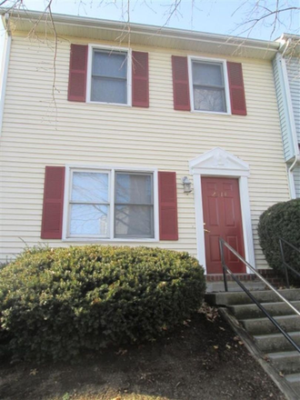- 4 Bedroom 3.5 Bath Townhouse